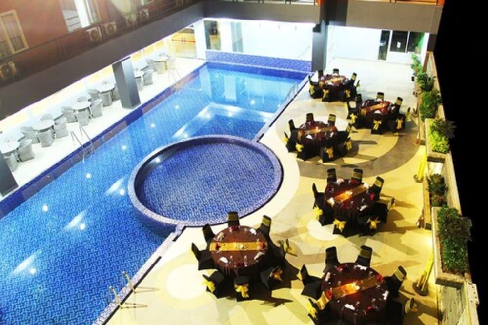 Merapi Merbabu Hotels Бекаси Екстериор снимка