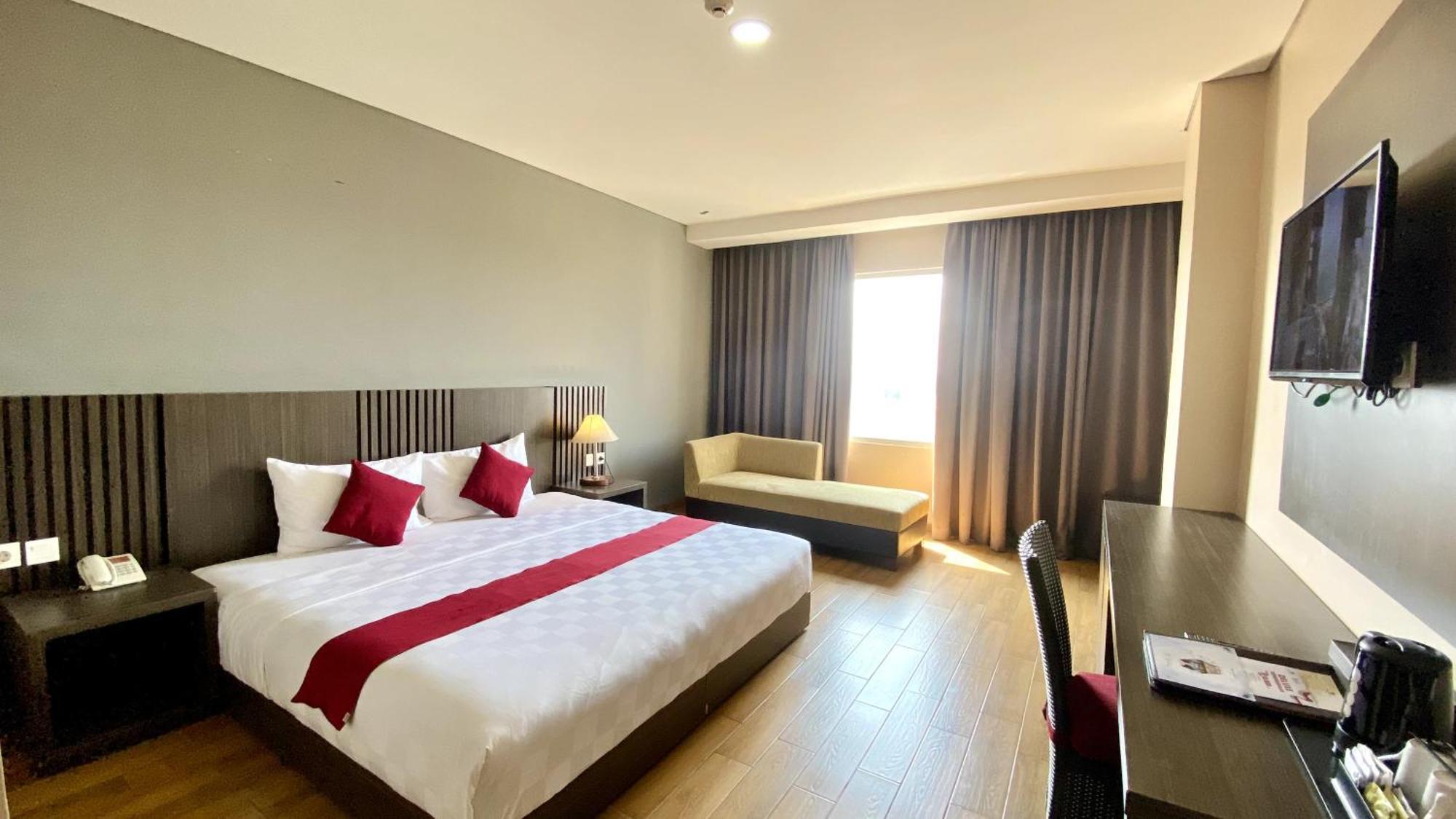 Merapi Merbabu Hotels Бекаси Екстериор снимка