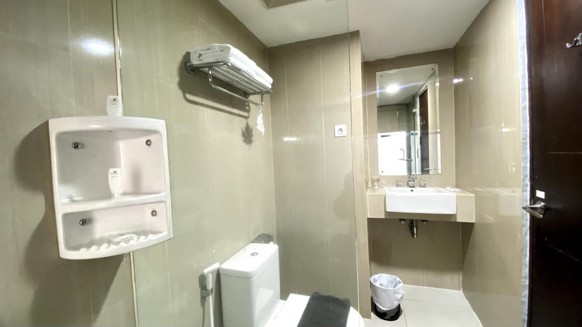 Merapi Merbabu Hotels Бекаси Екстериор снимка