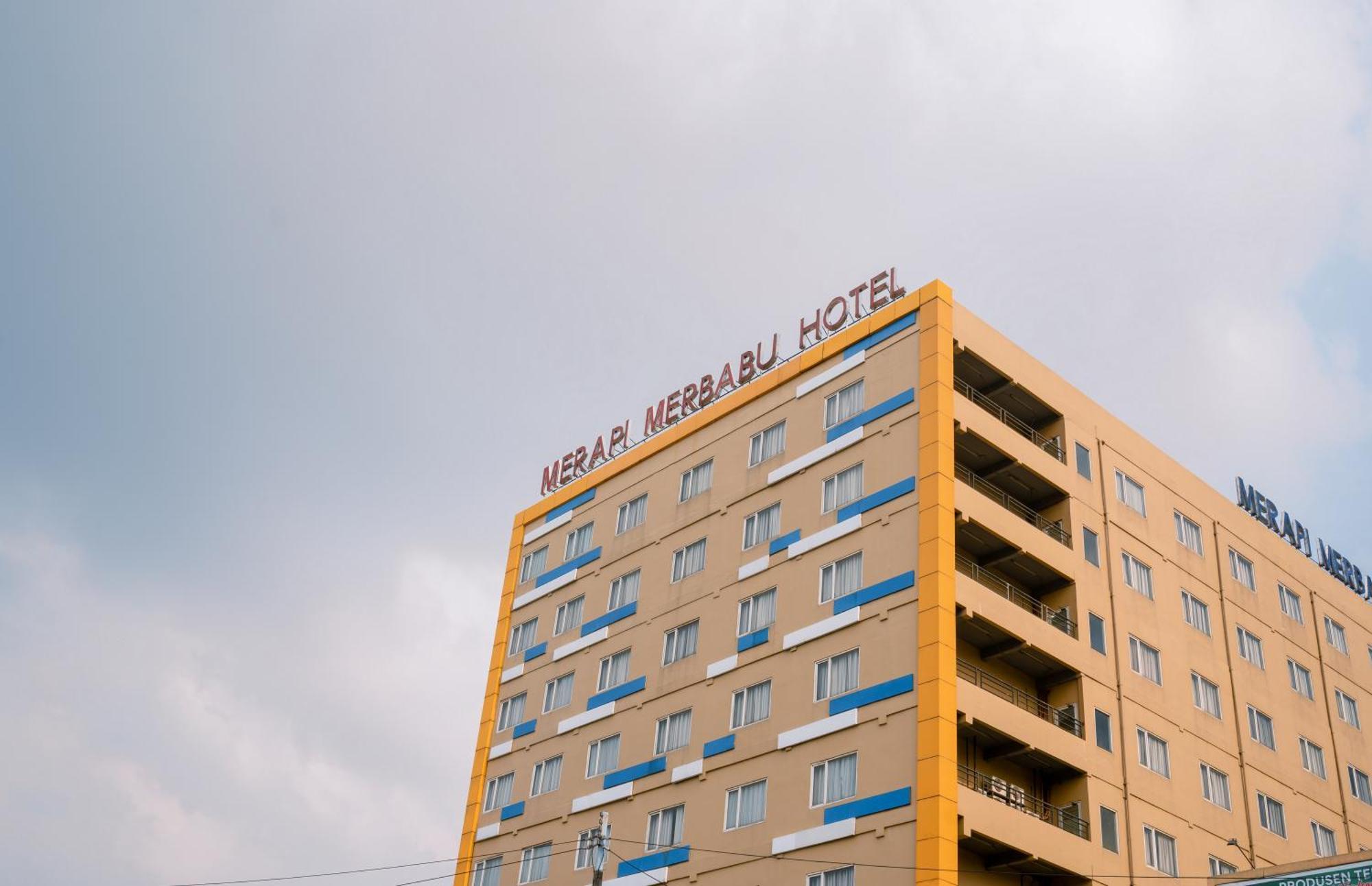Merapi Merbabu Hotels Бекаси Екстериор снимка