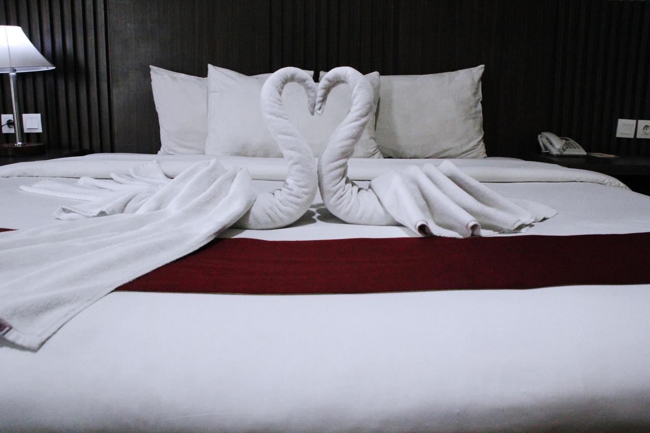 Merapi Merbabu Hotels Бекаси Екстериор снимка